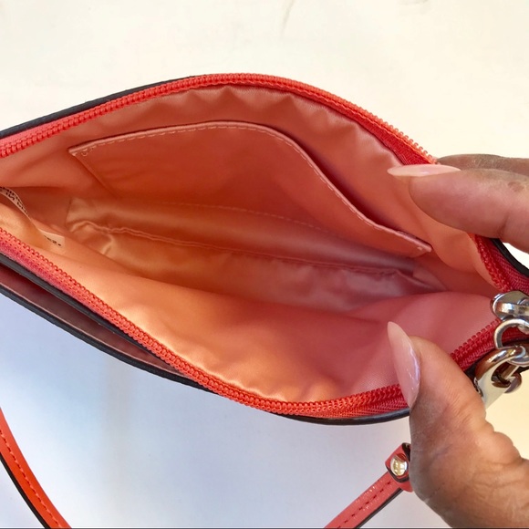 HOST PICKCOACH Wristlet - Picture 7 of 8